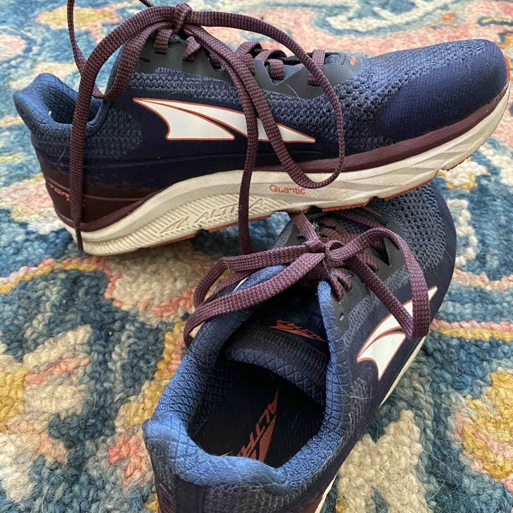 Altra running shoes, sz 7.5